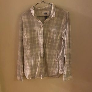 Women’s flannel/ long sleeve